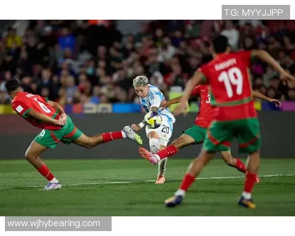 湖人106-118魔术！三连败可怕，詹姆斯身上竟现两大变化